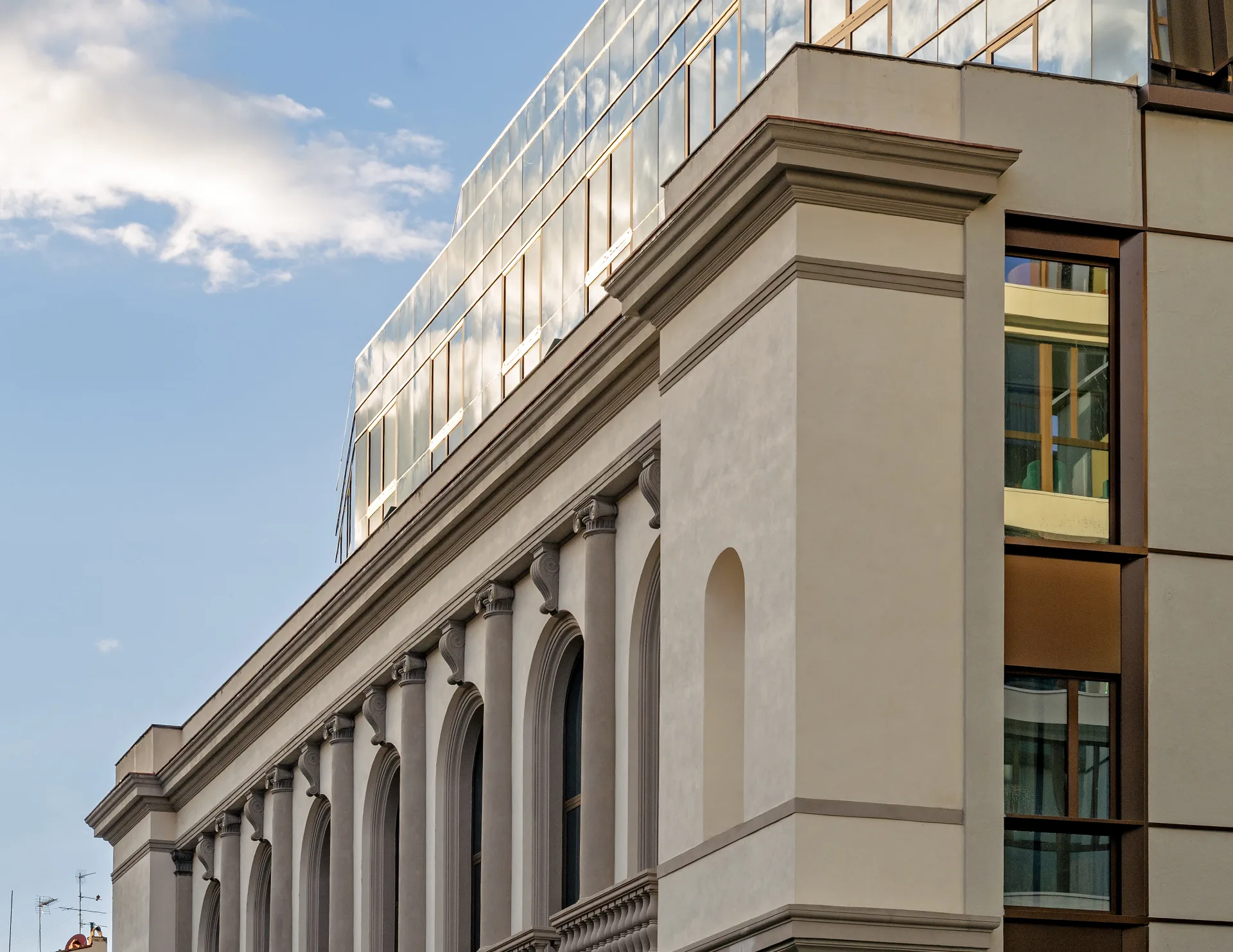 Teatro Luxury Apartments