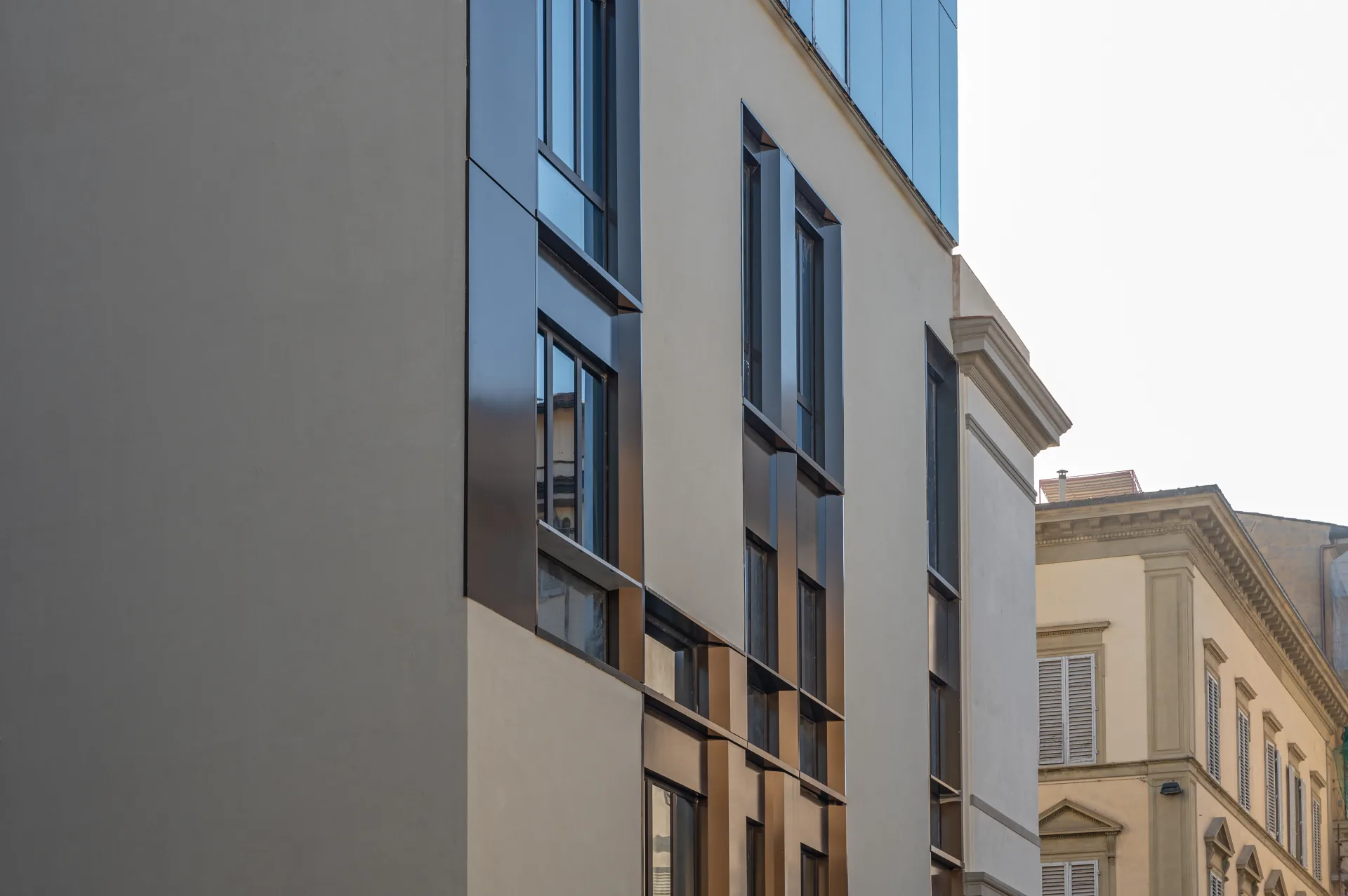 Teatro Luxury Apartments - Image 4